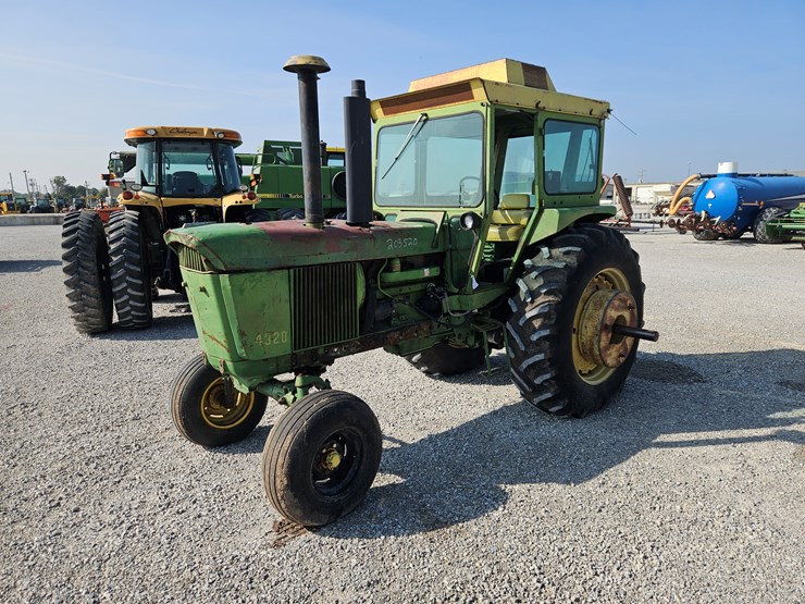1971-john-deere-4320-image-19