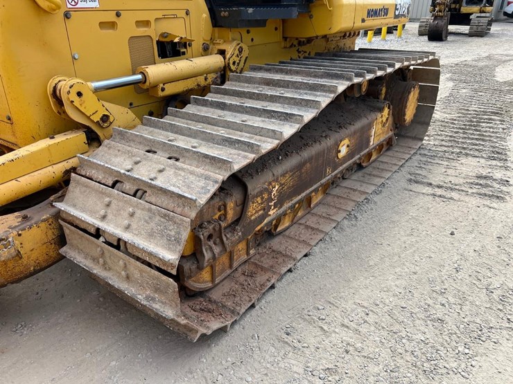 2017-komatsu-d51px-24-image-11