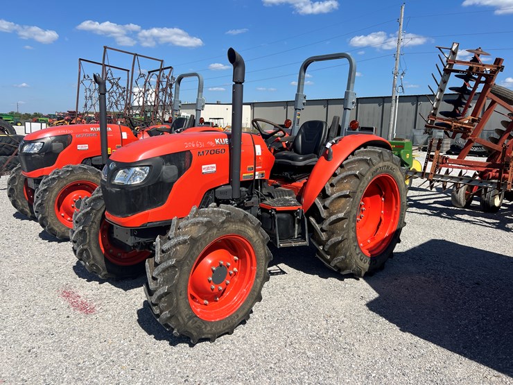2020-kubota-m7060-image-1
