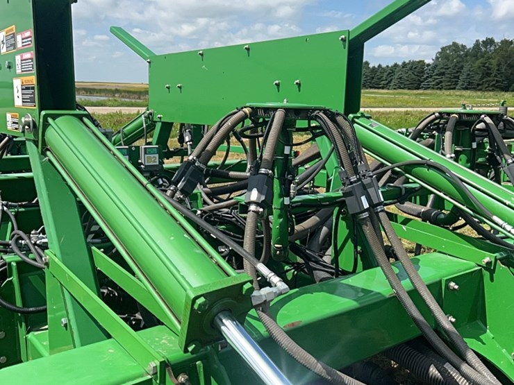 john-deere-1890-image-35