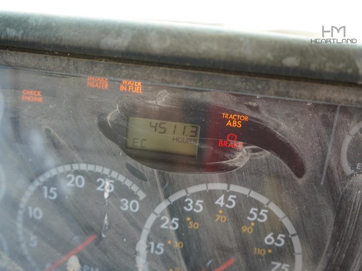 2004-freightliner-fs65-image-24