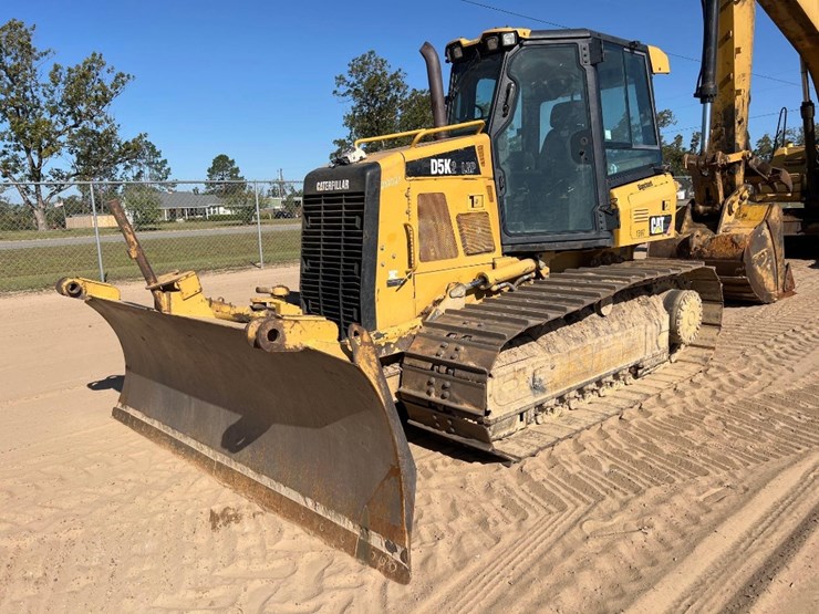 2015-caterpillar-d5k2-lgp-image-8