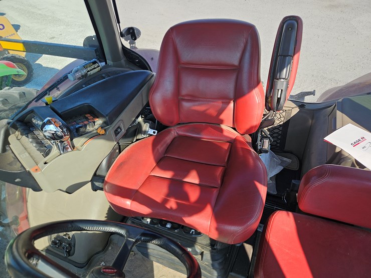 2019-case-ih-magnum-310-image-8