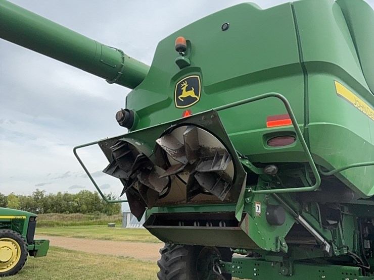 2013-john-deere-s690-image-27