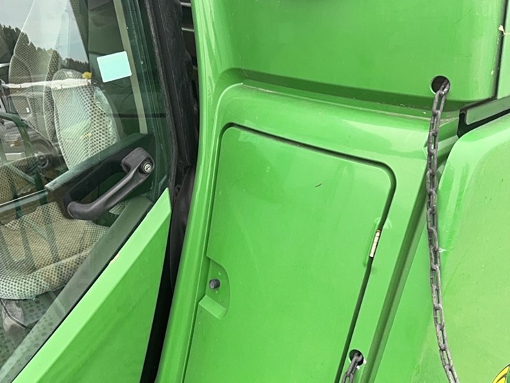2013-john-deere-s690-image-44