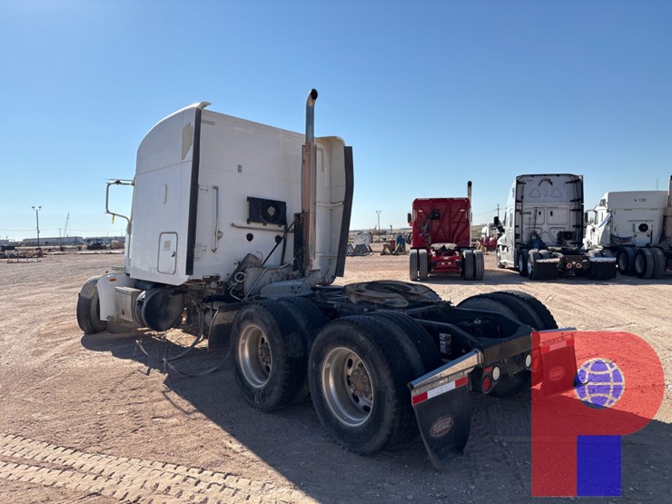 2013-peterbilt-386-image-4