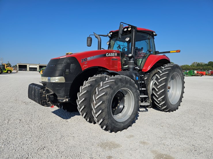 2019-case-ih-magnum-310-image-1