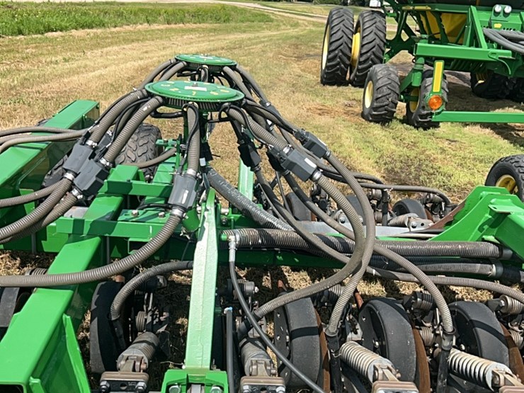 john-deere-1890-image-7