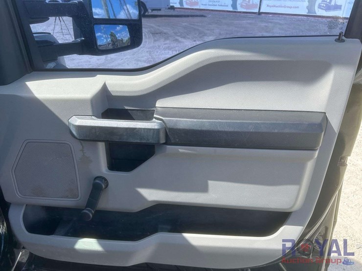 2017-ford-f450-image-18