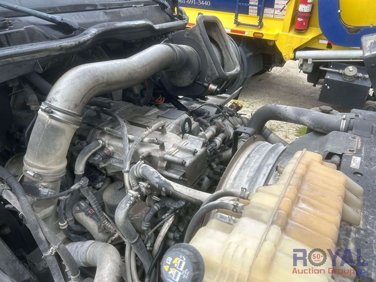 2012-international-prostar-image-7