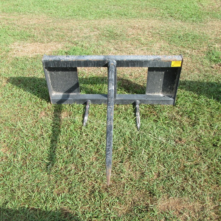 #29290 • Bad Boy Skid Steer Hay Fork BBFH810200008