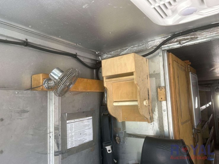 2014-freightliner-mt55-image-17