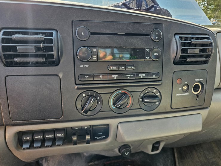 2006-ford-f350-image-43