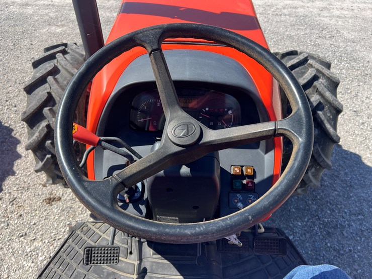 2020-kubota-m7060-image-6