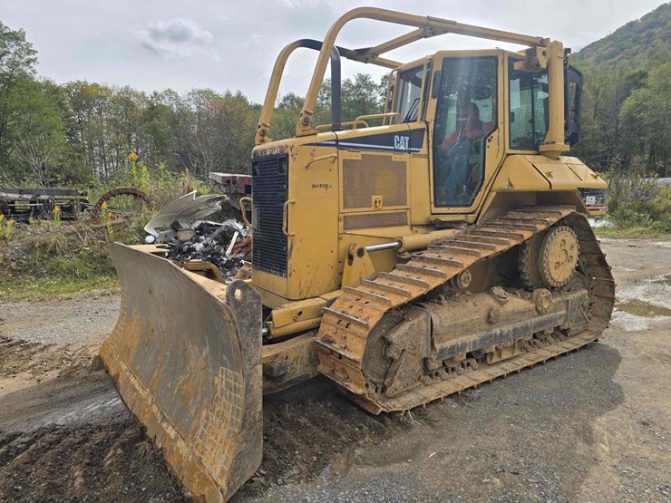 caterpillar-d6n-xl-image-1