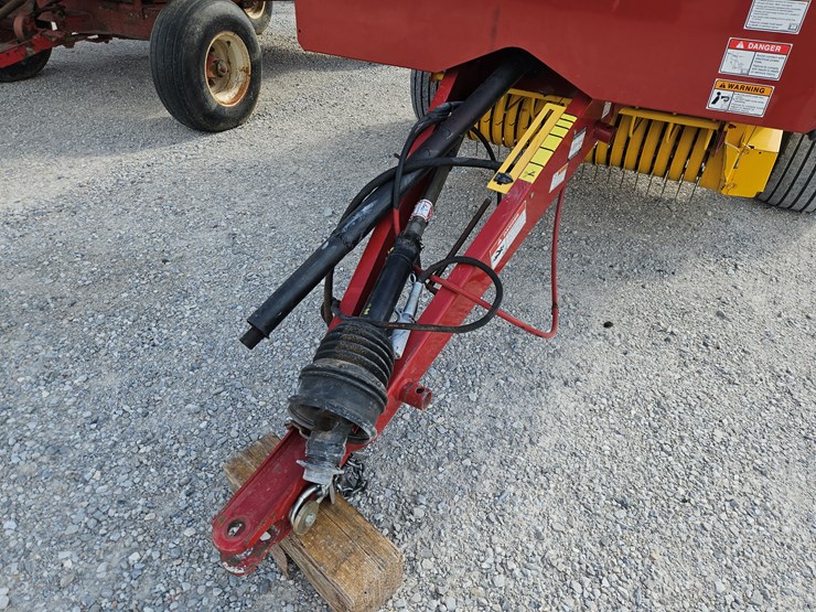 2019-new-holland-450-image-2