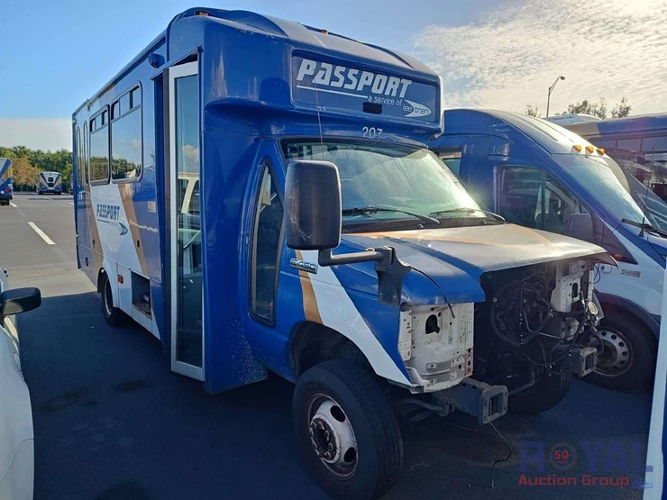 2016-ford-e450-image-2