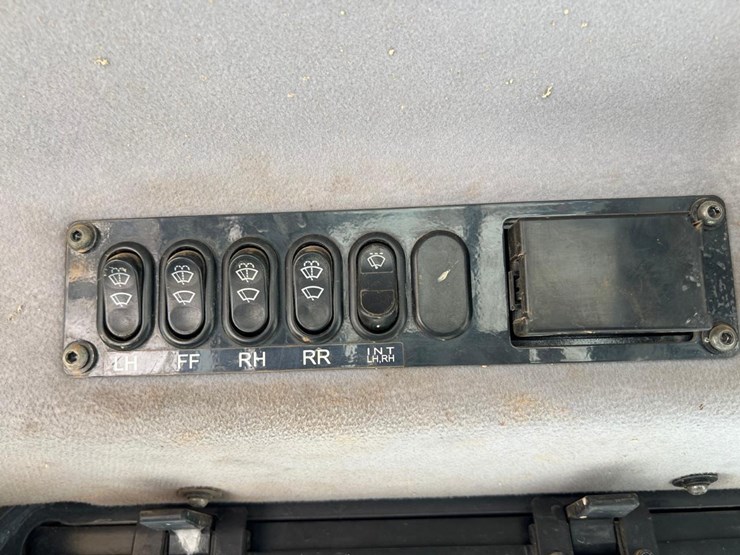 2017-komatsu-d51px-24-image-36