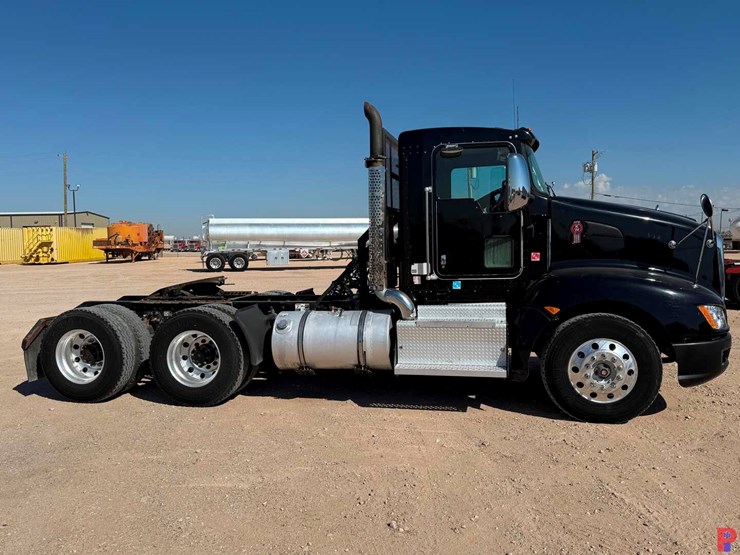 2013-kenworth-t660-image-2