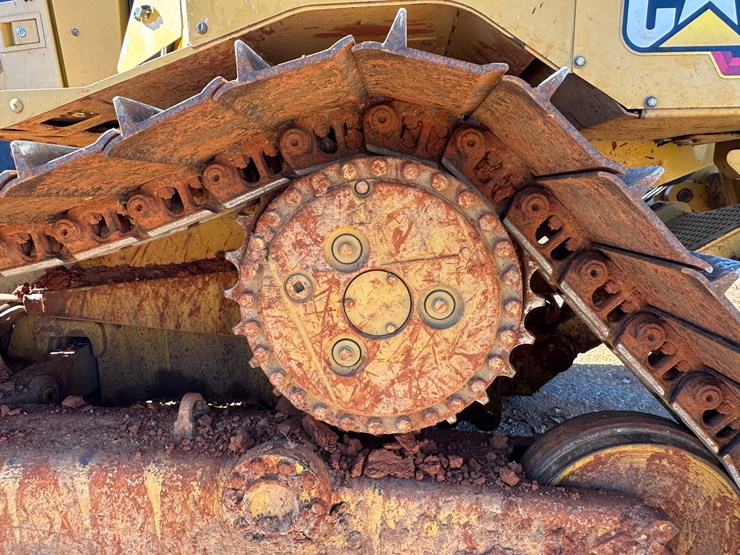 caterpillar-d5-lgp-image-6