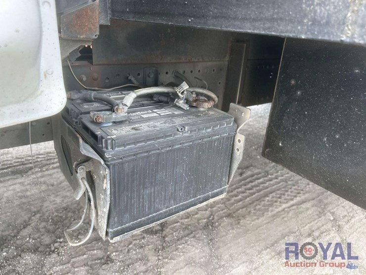 2006-gmc-w5500-image-13
