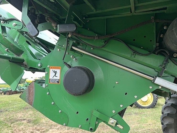 2013-john-deere-s690-image-24