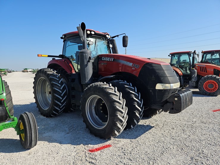 2019-case-ih-magnum-310-image-23