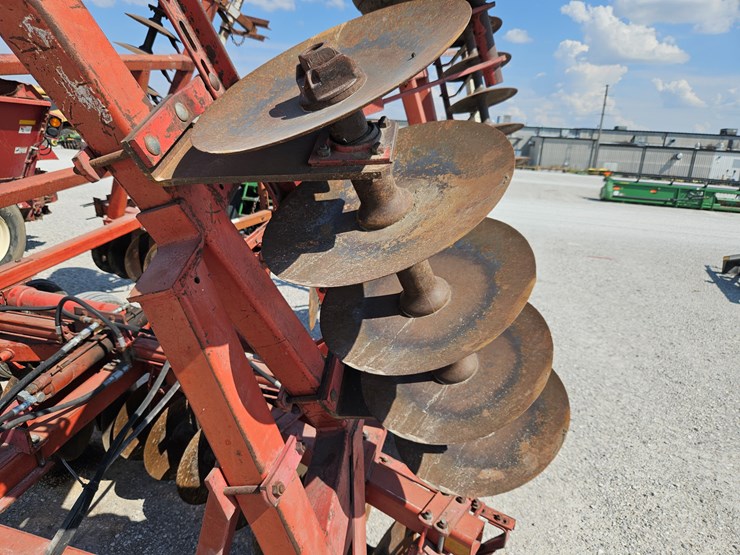 massey-ferguson-820-image-6
