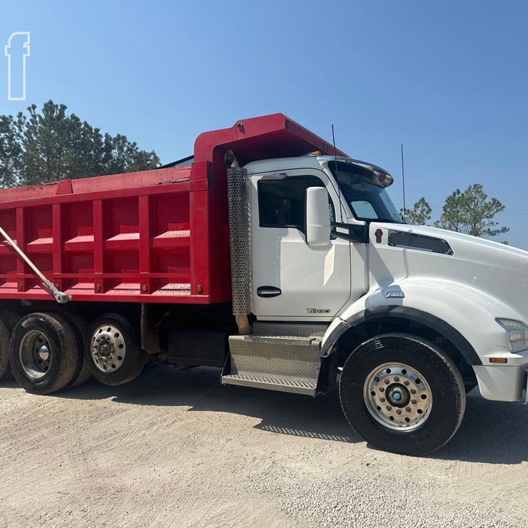 2016 KENWORTH T880