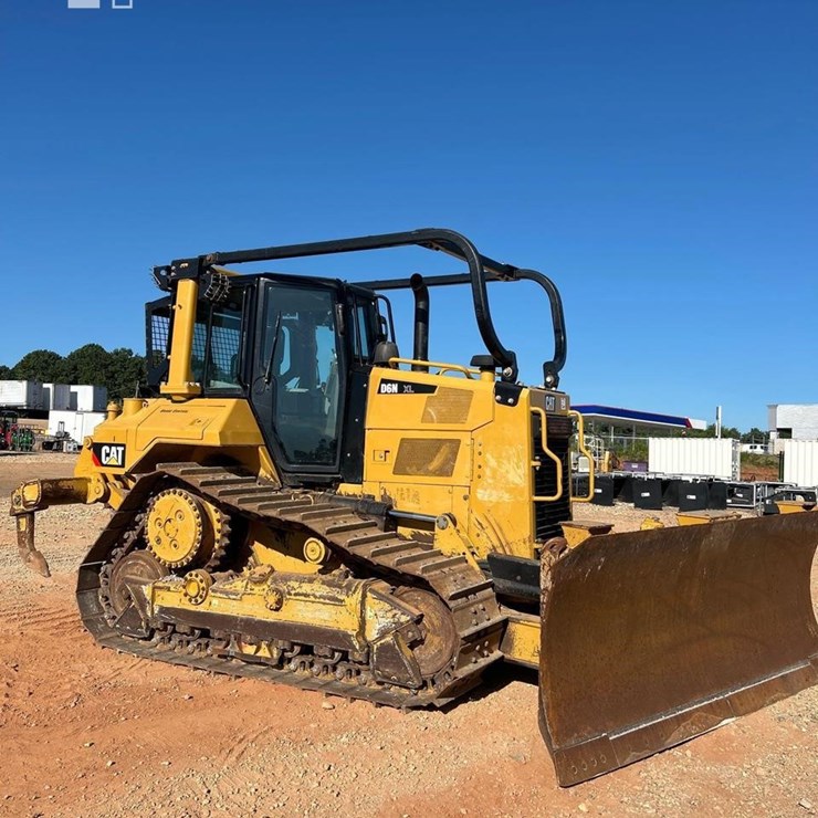 2018 CATERPILLAR D6N XL