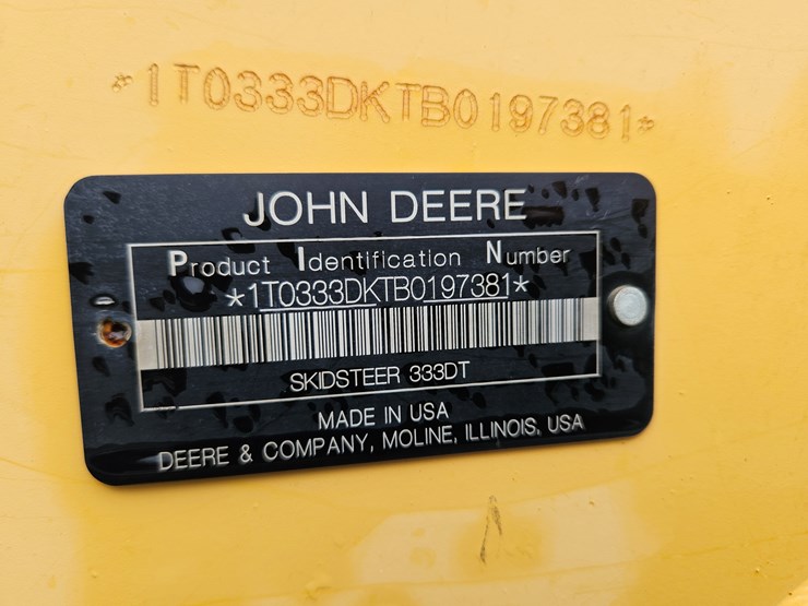 2011-deere-333d-image-18