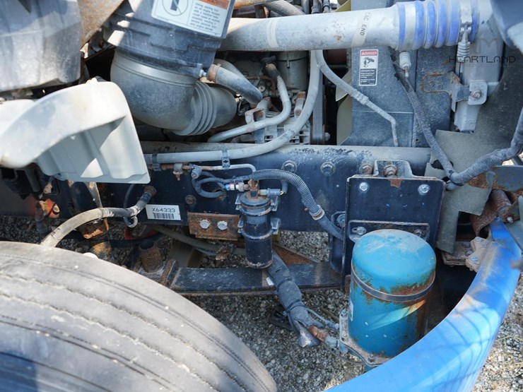 2007-freightliner-business-class-m2-106-image-27