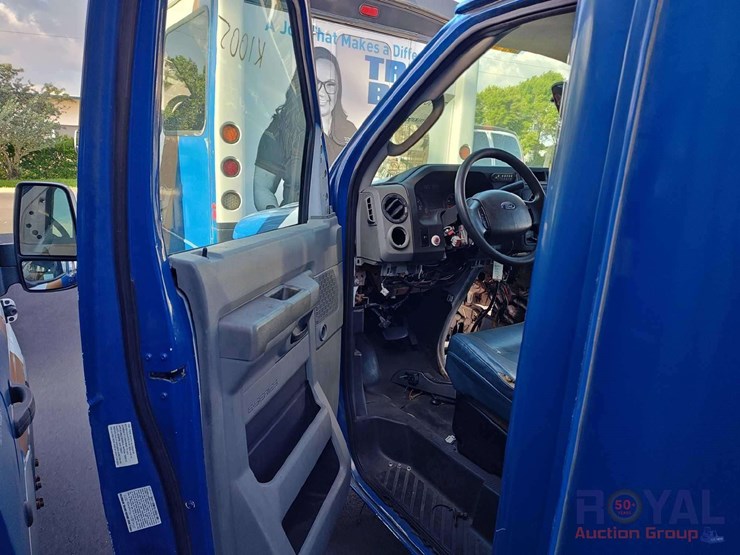 2016-ford-e450-image-24