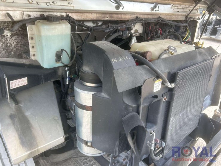 2014-freightliner-mt55-image-35