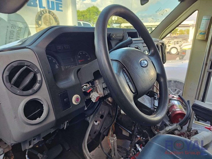 2016-ford-e450-image-13