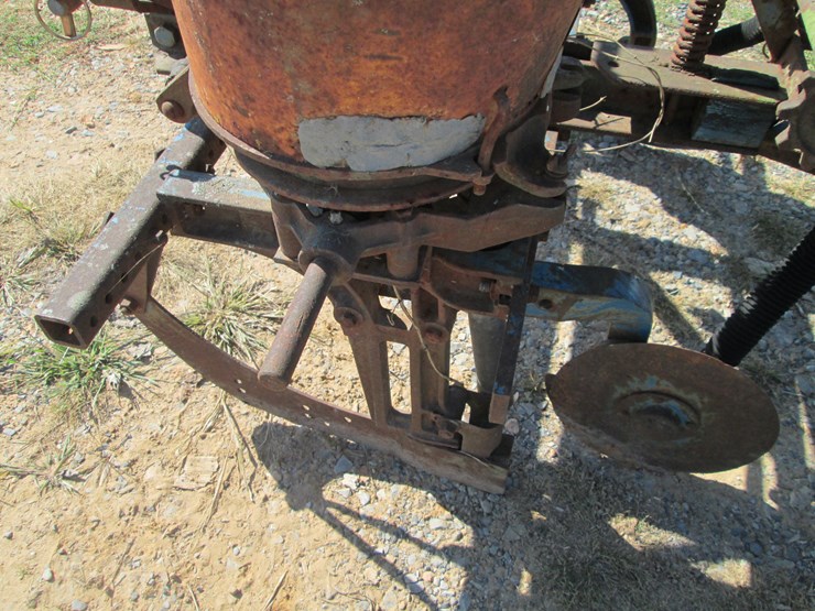 #29515-•-ford-2-row-planter-image-11