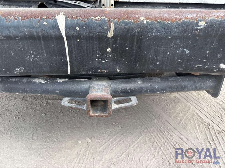 2009-ford-cargo-image-18