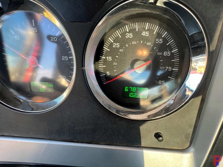 2009-kenworth-w900-image-7