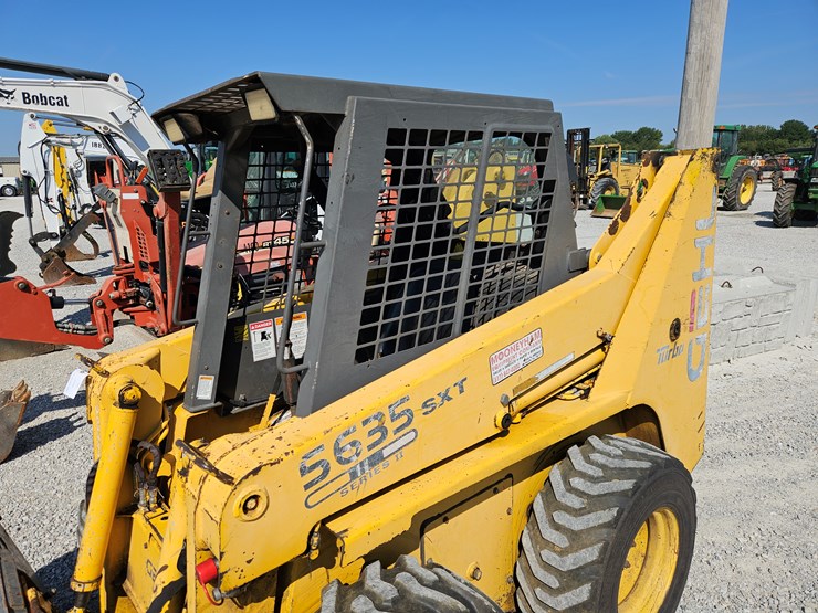 #203389-•-2000-gehl-sl5635-ii-skid-steer-image-11