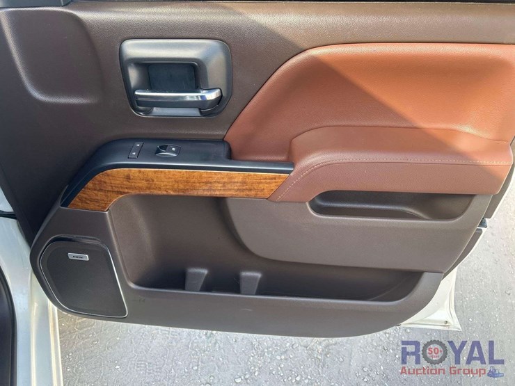 2014-chevrolet-silverado-image-25