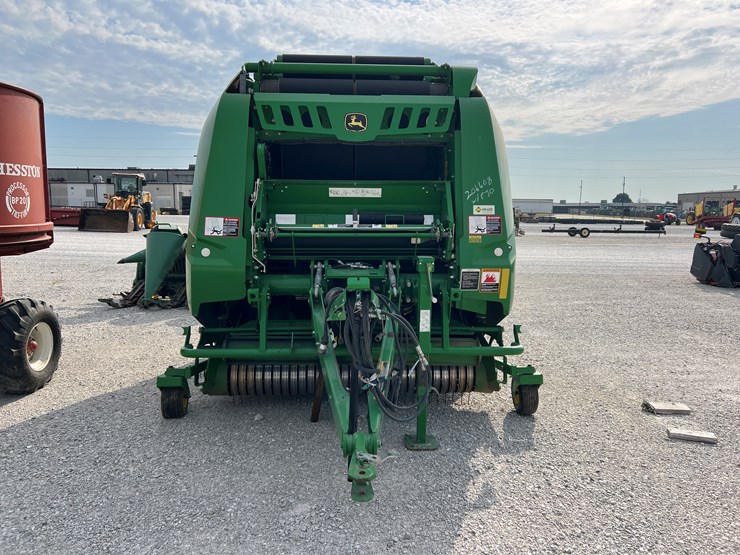2018-john-deere-v461r-image-2