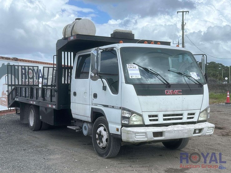 2006-gmc-w5500-image-2