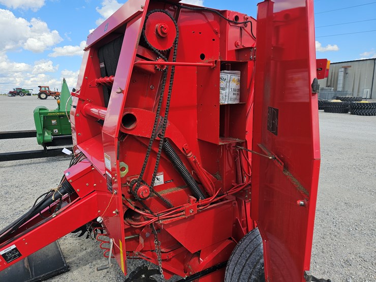 2006-massey-ferguson-1745-image-8