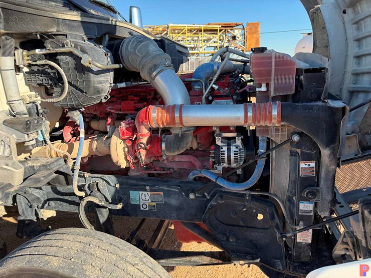 2024-kenworth-t880-image-19