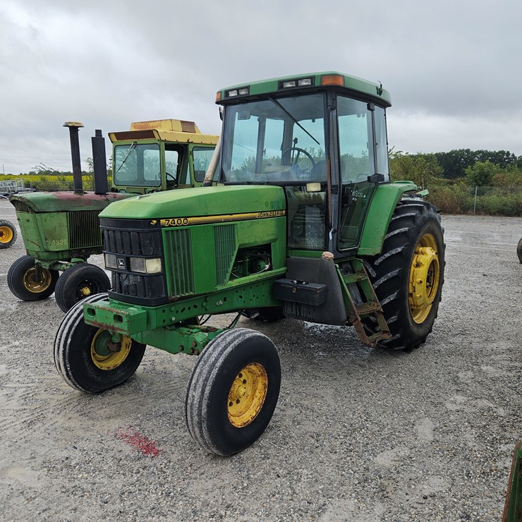 1996 JOHN DEERE 7400
