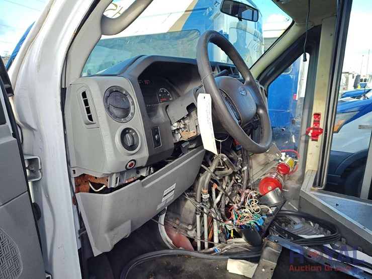 2017-ford-e450-image-33