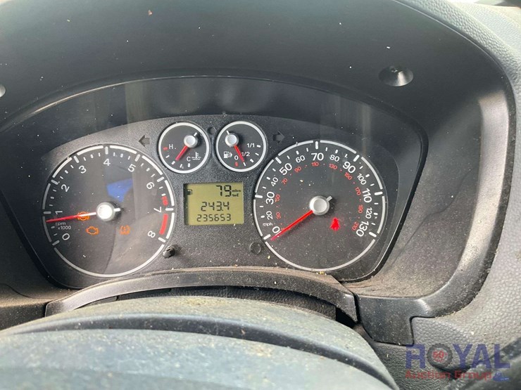 2012-ford-transit-connect-image-13