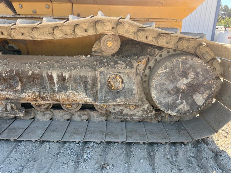 2021-deere-750l-image-14