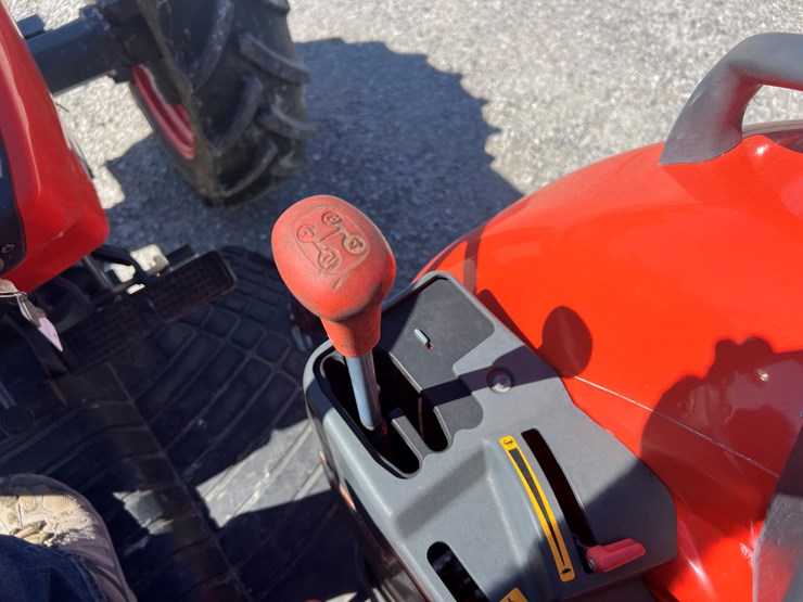 2020-kubota-m7060-image-8