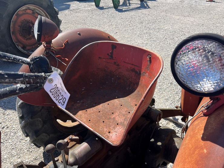 massey-ferguson-130-image-8